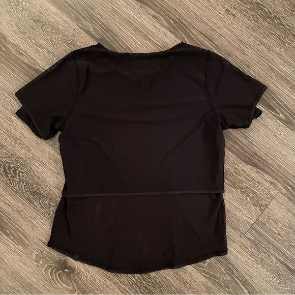 Lululemon mesh on mesh tee - Picture 5 of 9